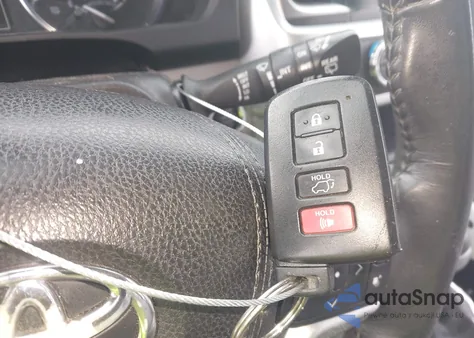 2015 Toyota Highlander Xle V6 z USA, uszkodzony, nr VIN 5TDJKRFH2FS152612